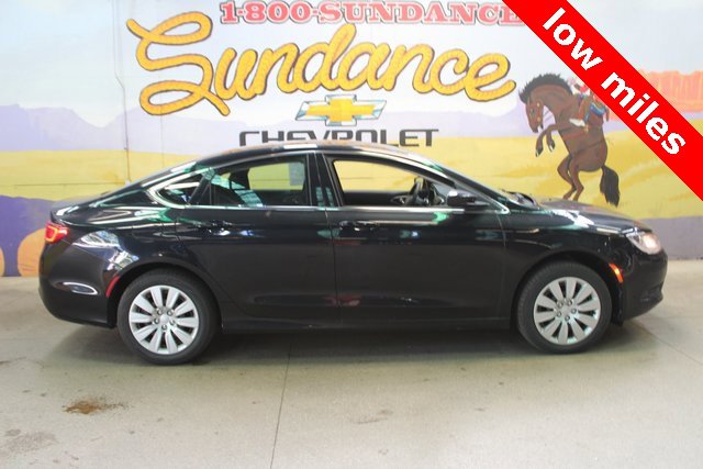 Used 2016 Chrysler 200 LX image 1