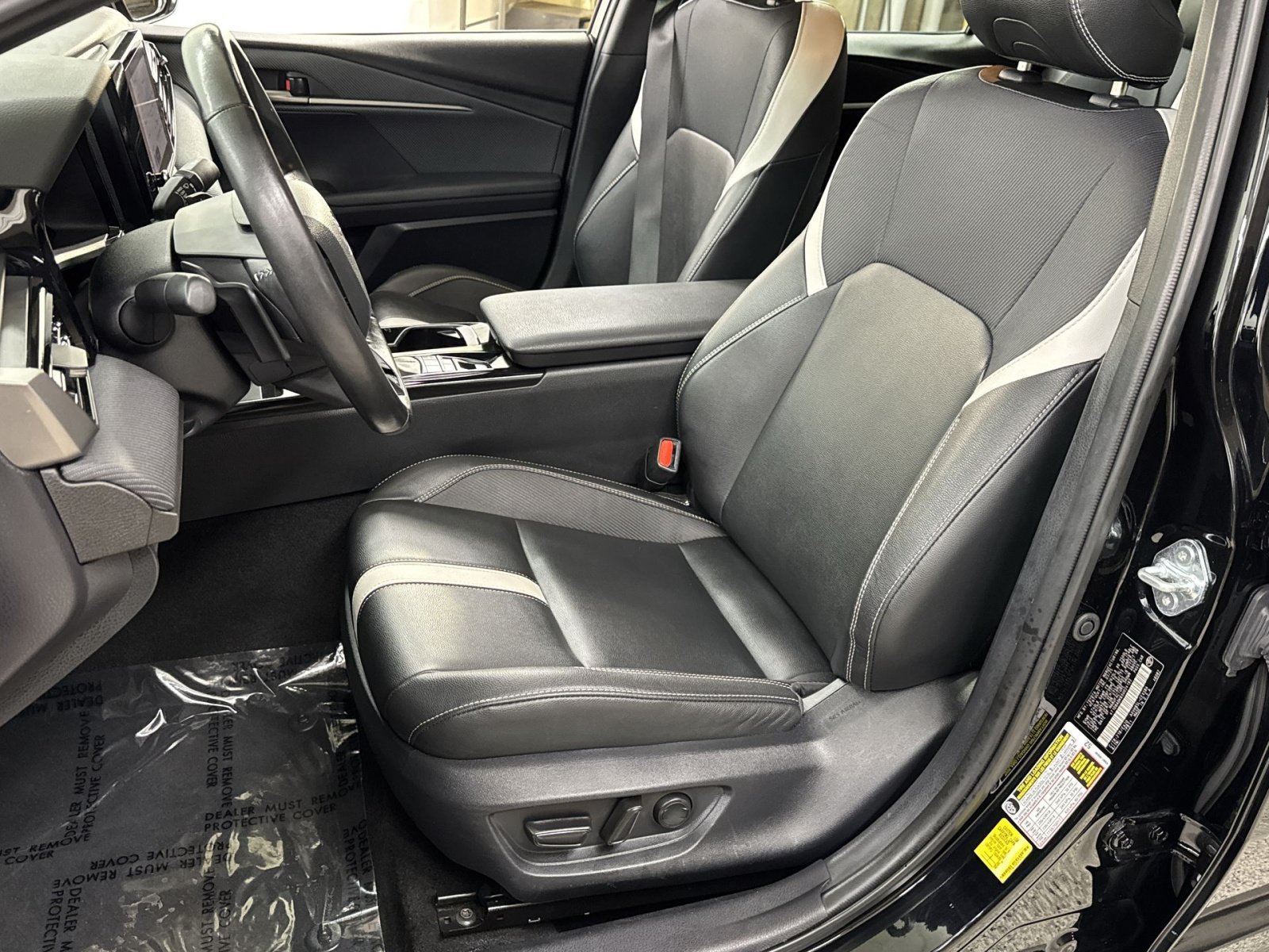 Used 2025 Toyota Camry SE w/ Convenience Package AWD/4WD image 24