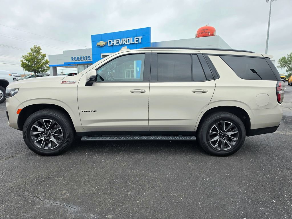 Used 2021 Chevrolet Tahoe Z71 w/ Z71 Signature Package AWD/4WD image 3
