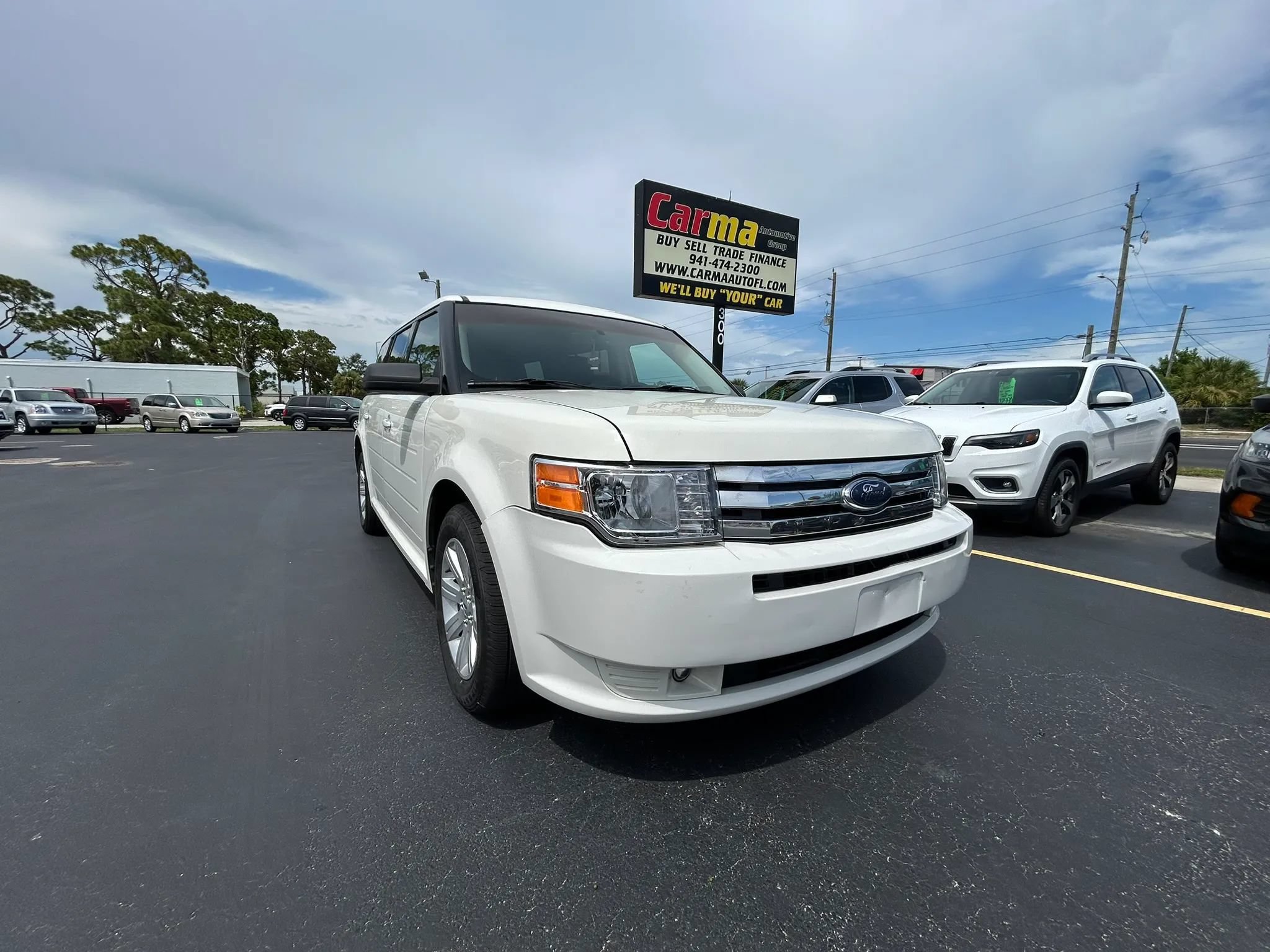 Used 2010 Ford Flex SE FWD image 3