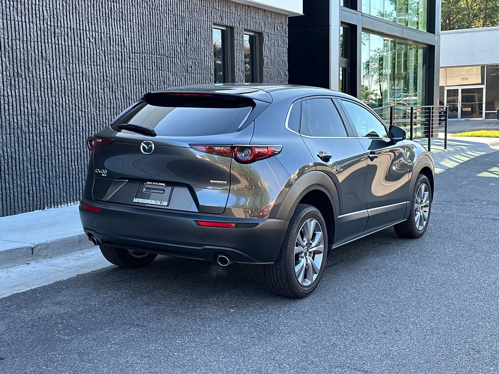Certified 2022 MAZDA CX-30 AWD 2.5 S w/ Select Package image 4