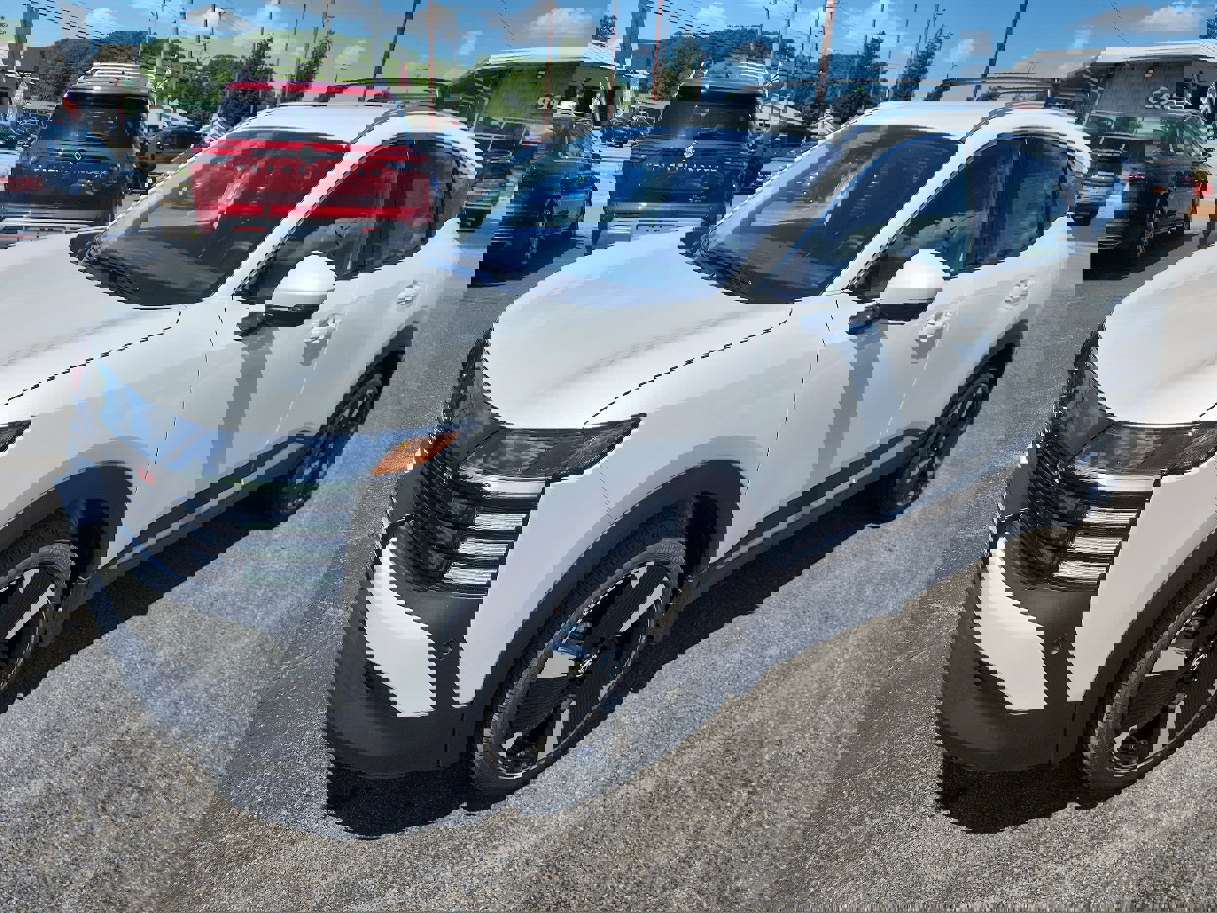 New 2025 Nissan Kicks SR image 4