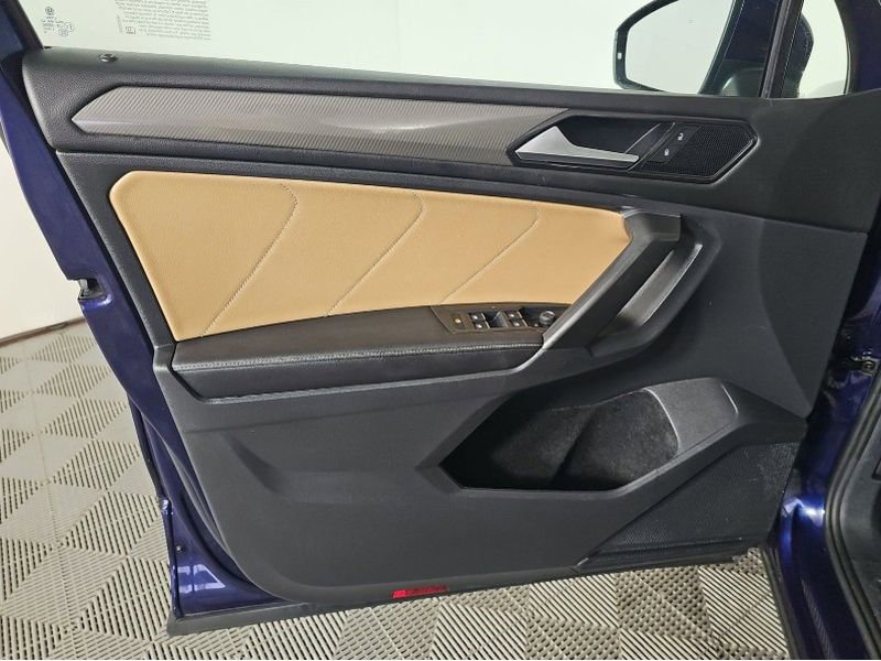Used 2022 Volkswagen Tiguan SE image 28