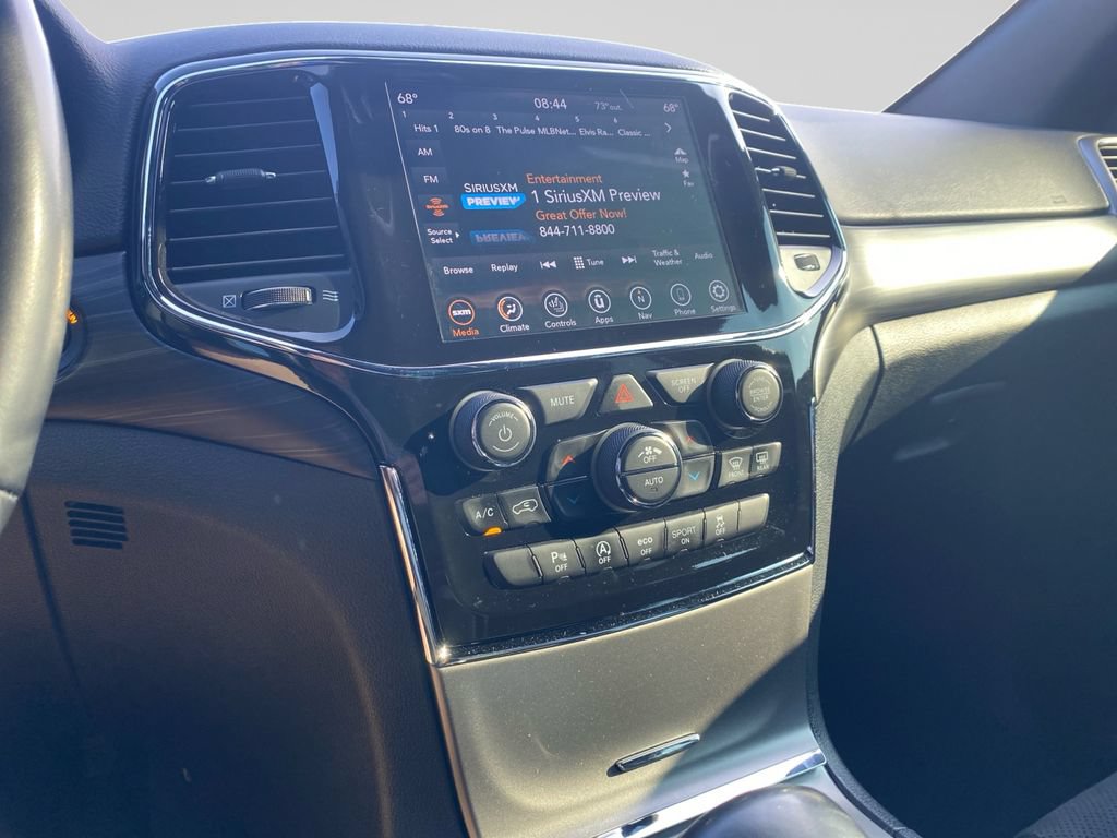 Certified 2022 Jeep Grand Cherokee Laredo X AWD/4WD image 32