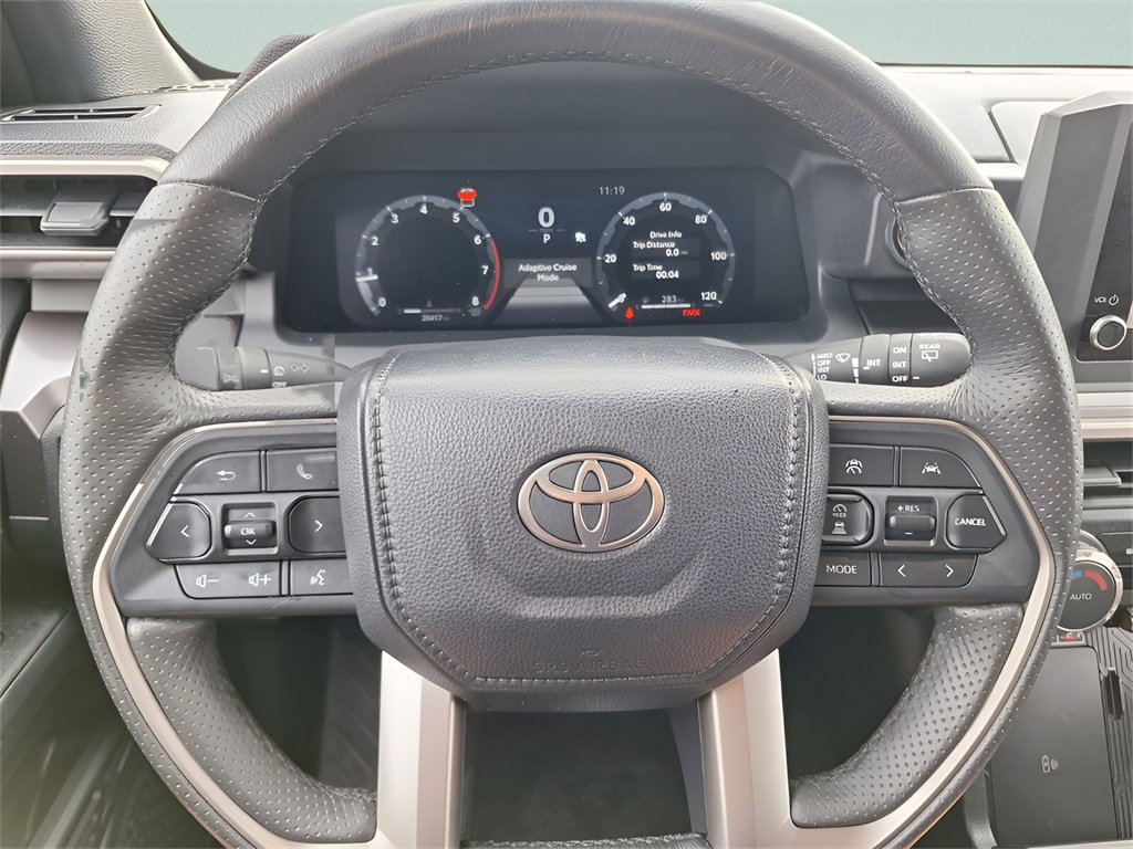 Used 2025 Toyota 4Runner TRD Off-Road image 29