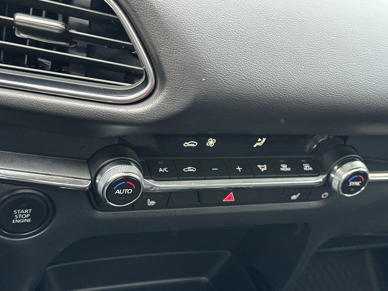 Certified 2025 MAZDA CX-30 AWD 2.5 S w/ Preferred Package image 19