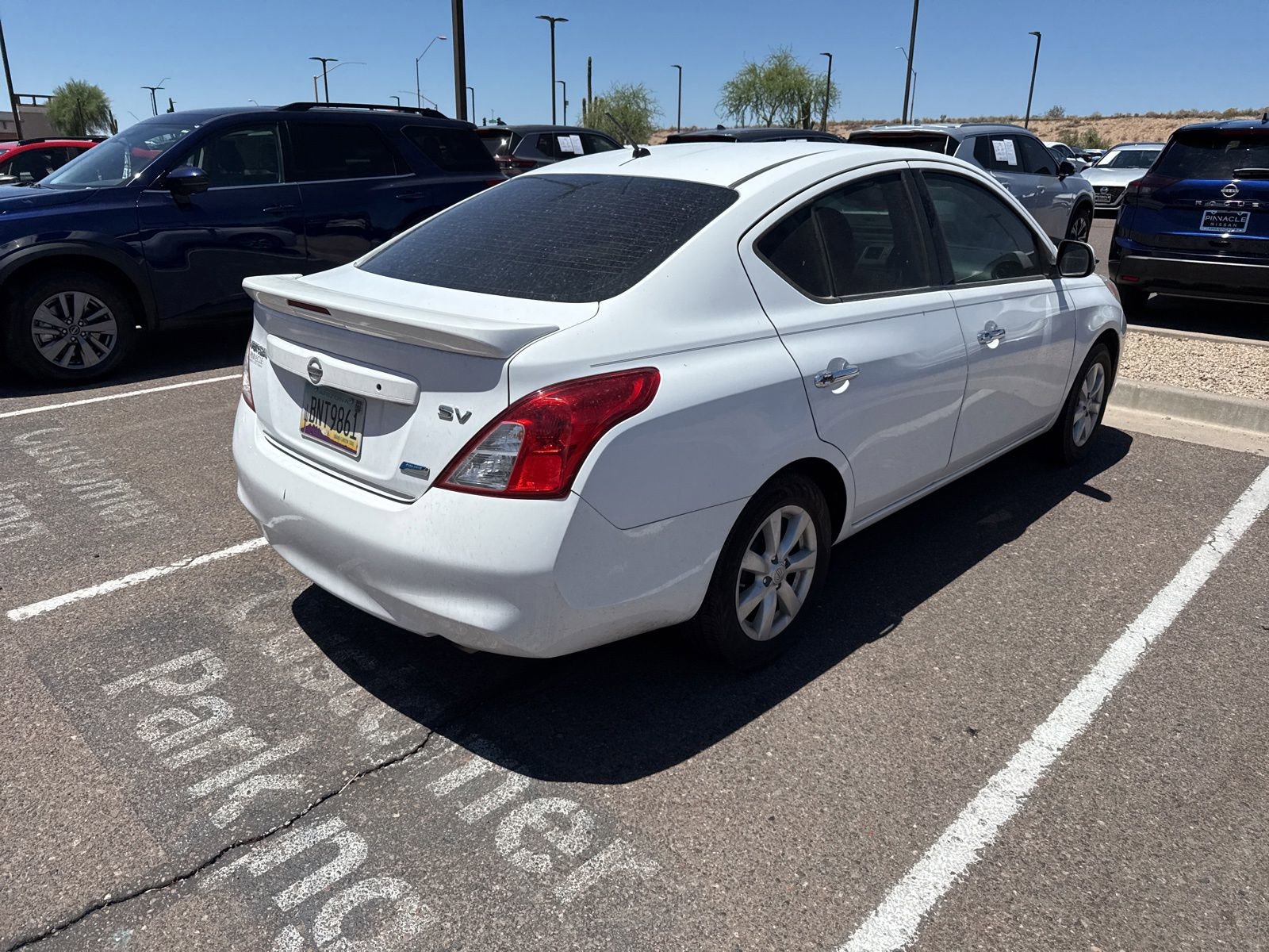 Used 2014 Nissan Versa SV w/ Convenience Package FWD image 5