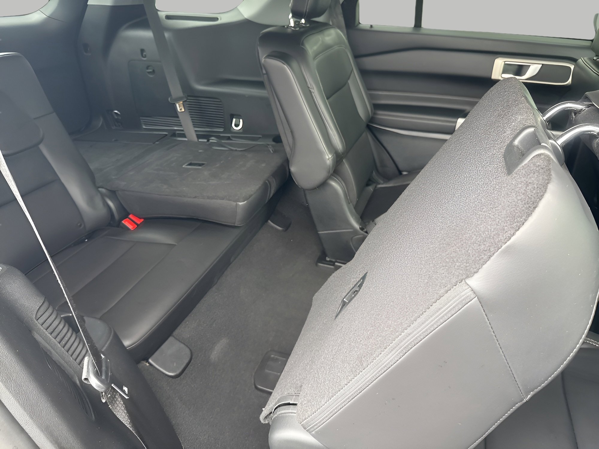 Certified 2023 Ford Explorer XLT w/ Equipment Group 202A image 14