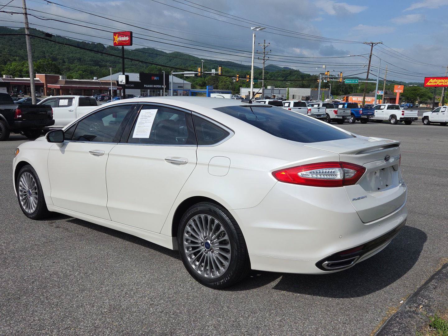 Used 2016 Ford Fusion Titanium FWD image 5