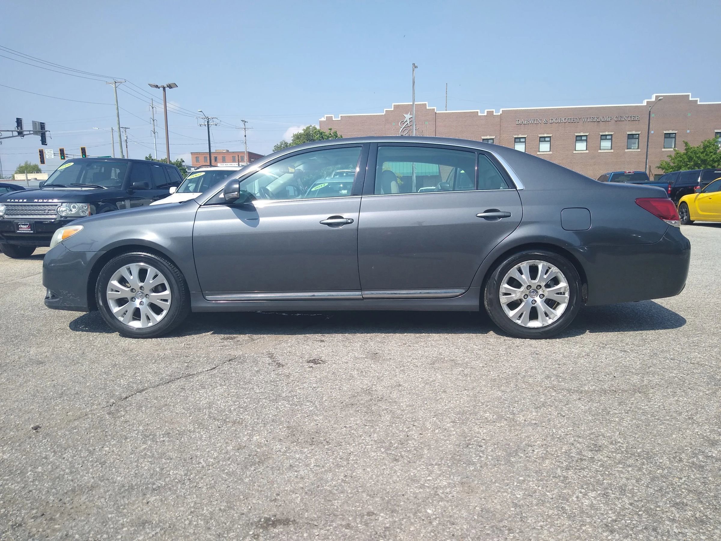 Used 2012 Toyota Avalon image 7