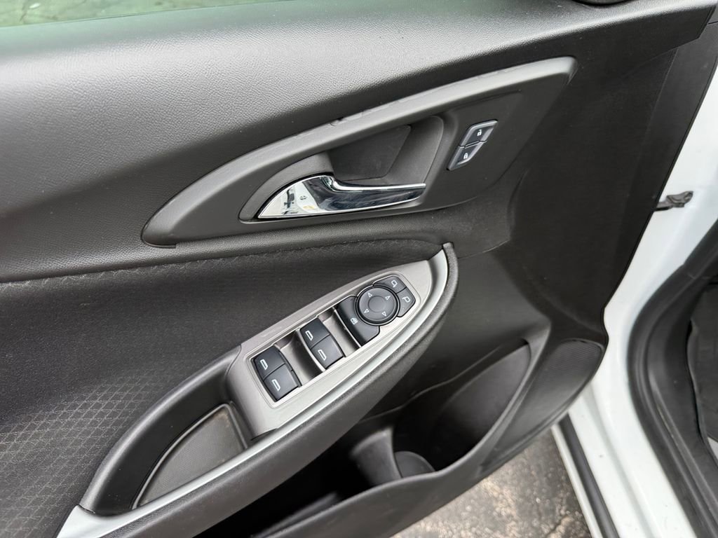 Used 2024 Chevrolet Malibu RS FWD image 21