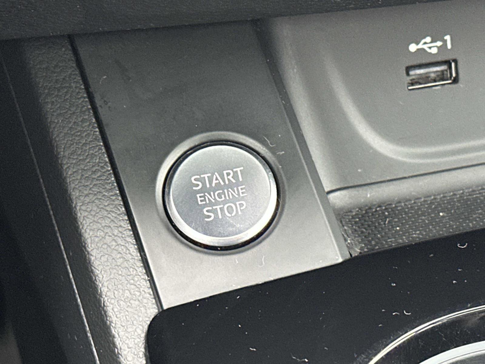 Used 2023 Audi A4 2.0T Premium w/ Convenience Package image 26