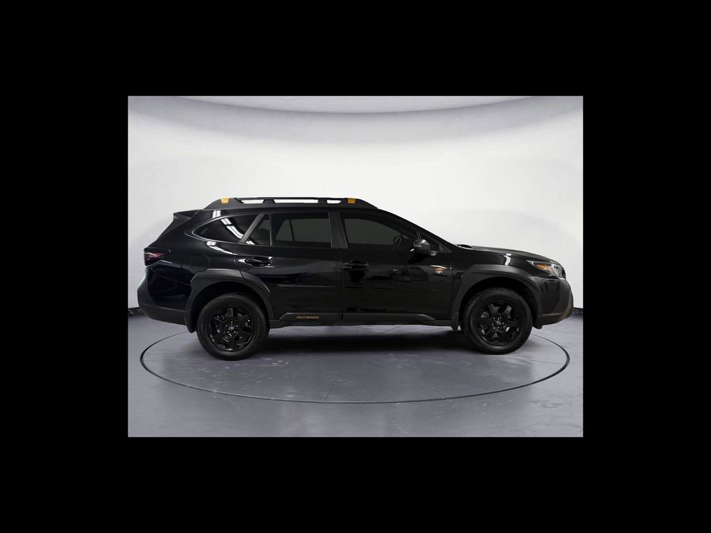 Used 2022 Subaru Outback Wilderness image 7