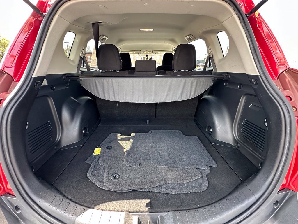 Used 2014 Toyota RAV4 LE FWD image 31