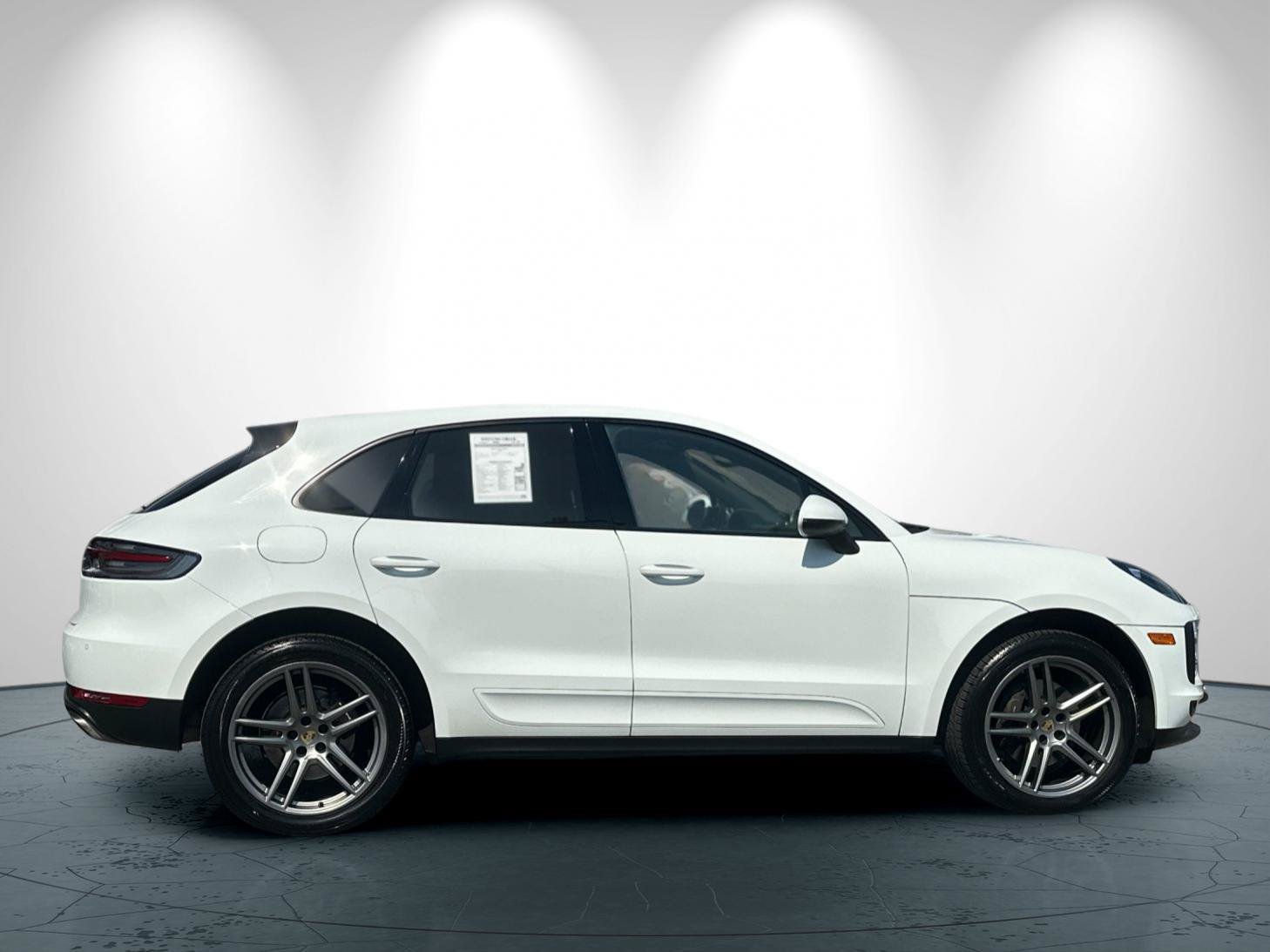 Used 2019 Porsche Macan AWD/4WD image 3