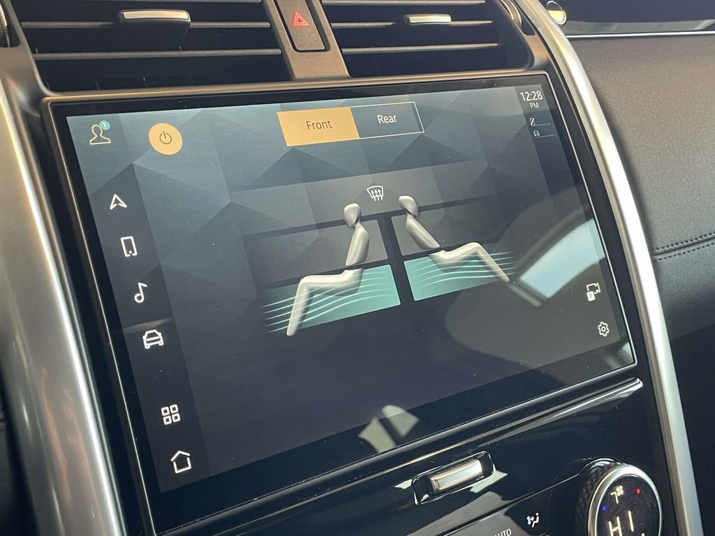 Used 2025 Land Rover Discovery S image 30