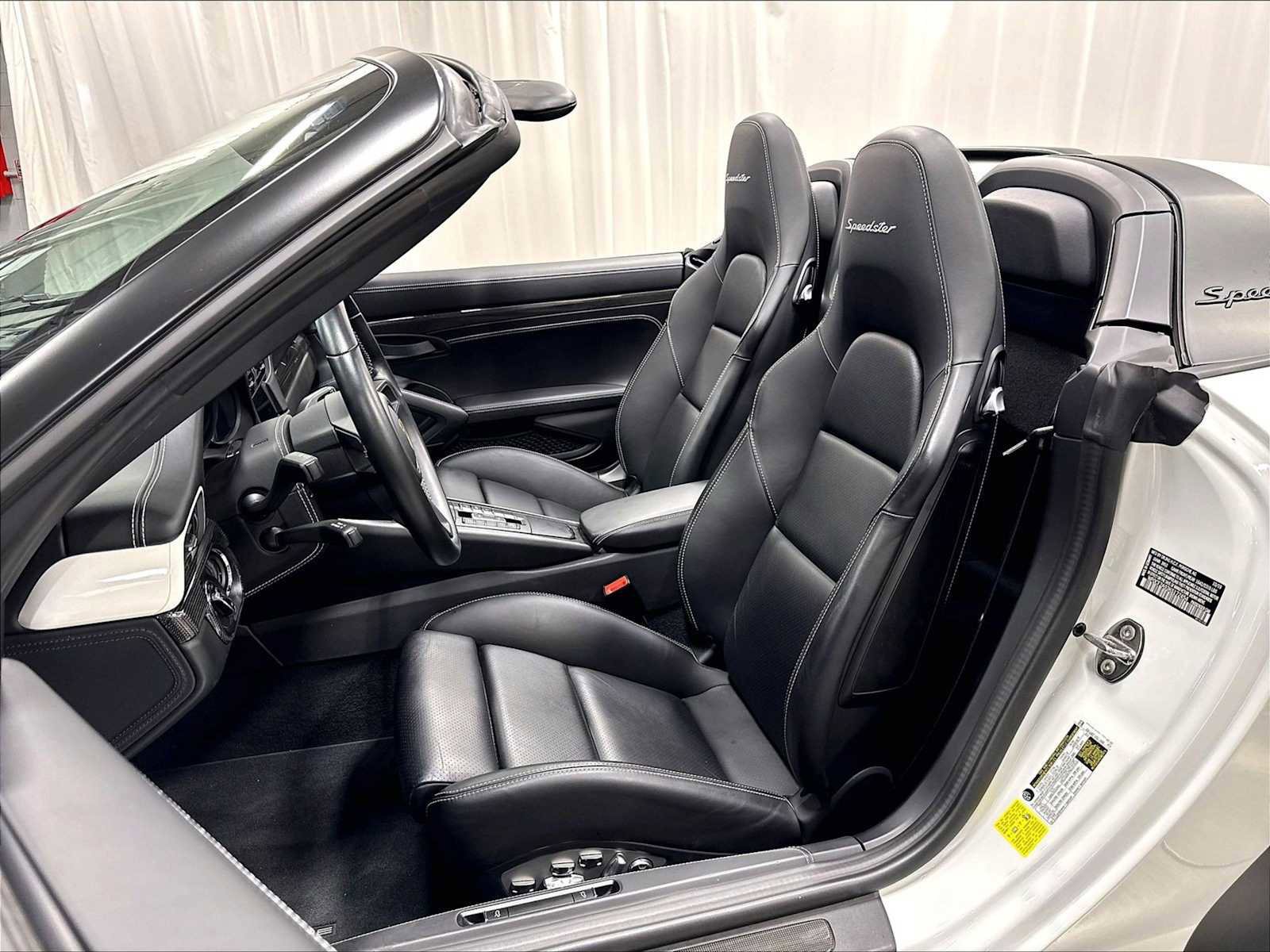Used 2019 Porsche 911 Speedster RWD image 7
