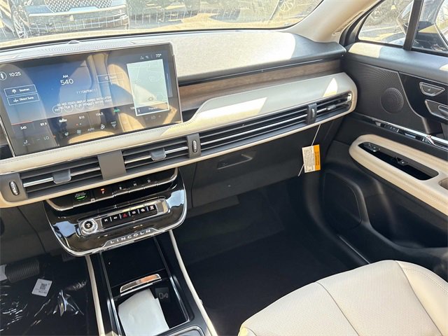 New 2026 Lincoln Corsair Grand Touring image 15