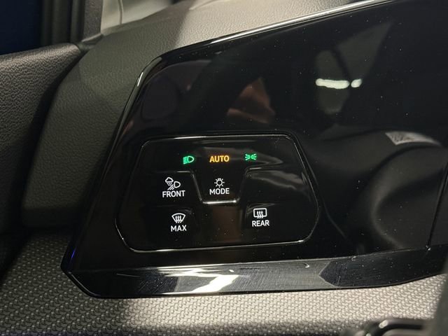 Used 2024 Volkswagen Golf R AWD/4WD image 19