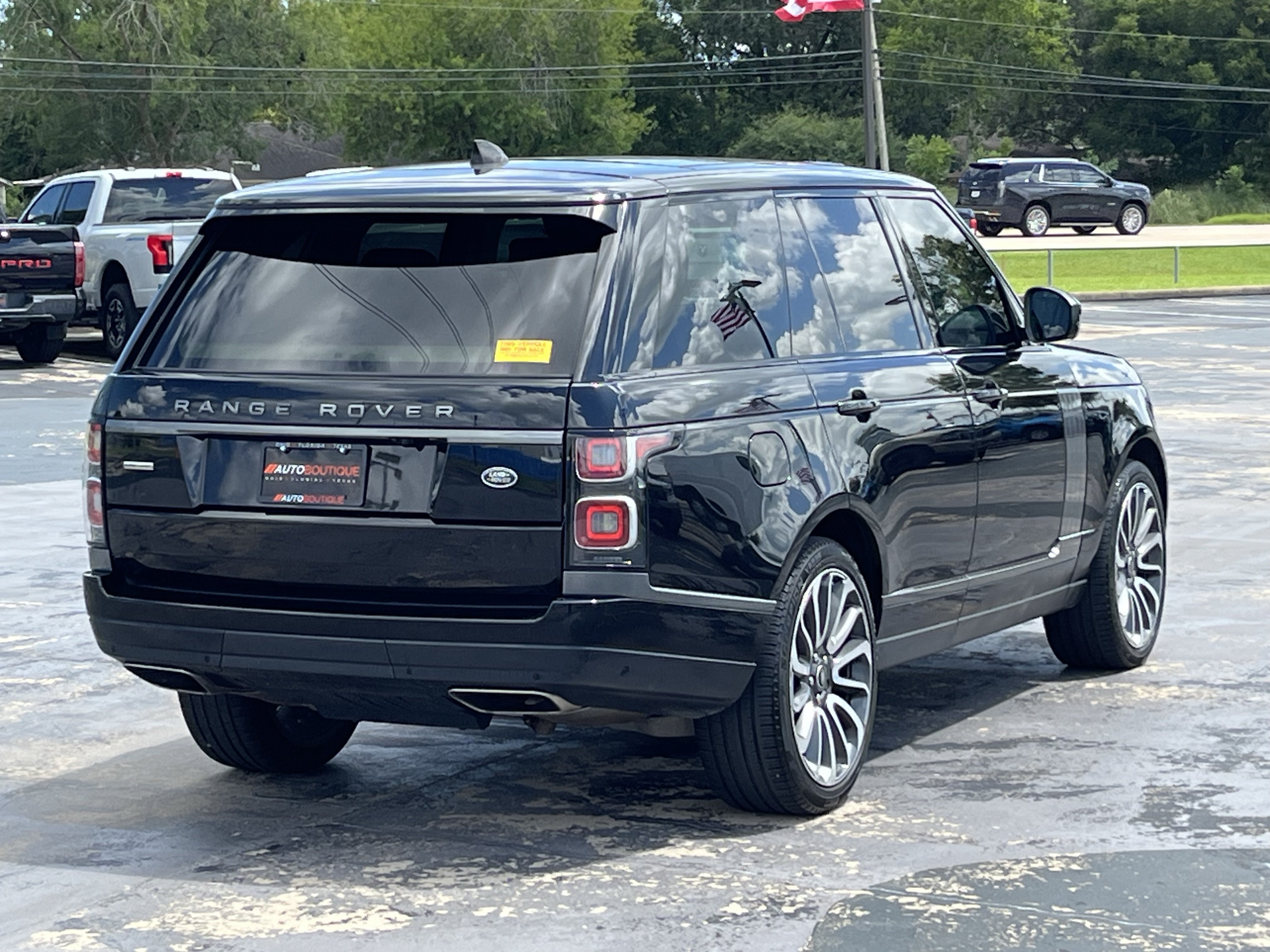Used 2019 Land Rover Range Rover Supercharged AWD/4WD image 11