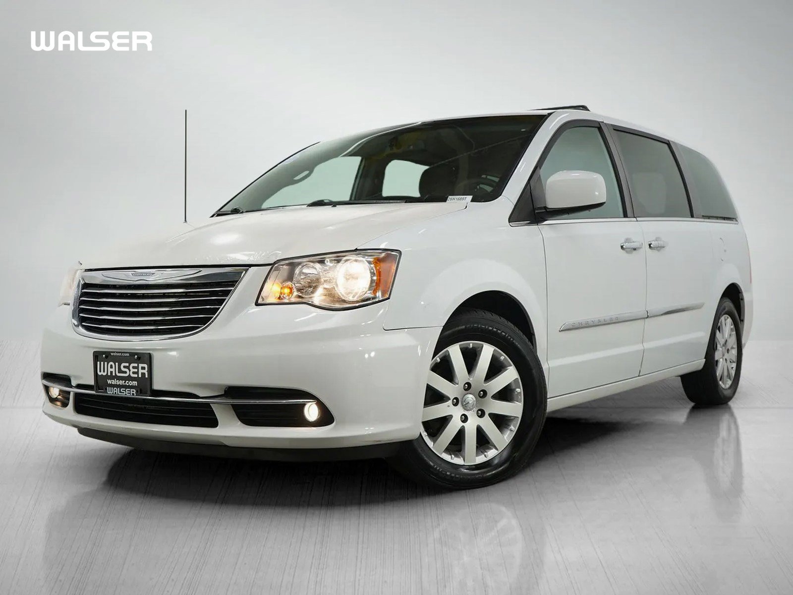 Used 2016 Chrysler Town & Country Touring w/ Driver Convenience Group