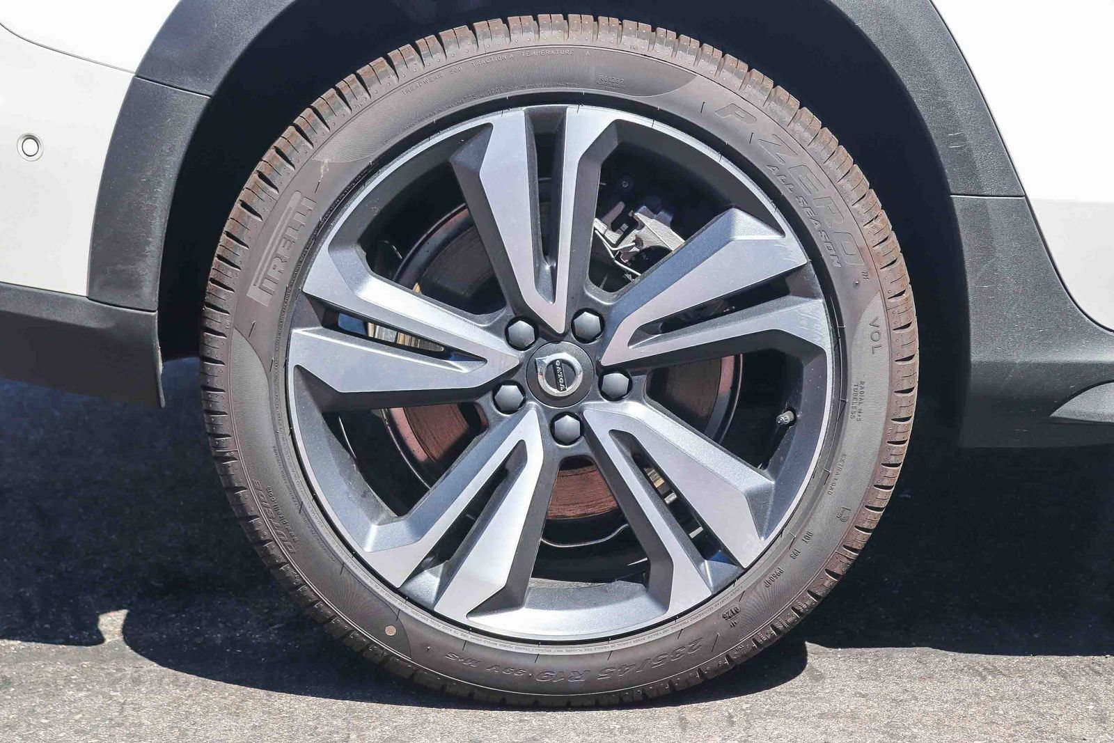 New 2026 Volvo V60 B5 Cross Country Plus w/ Climate Package AWD/4WD image 8