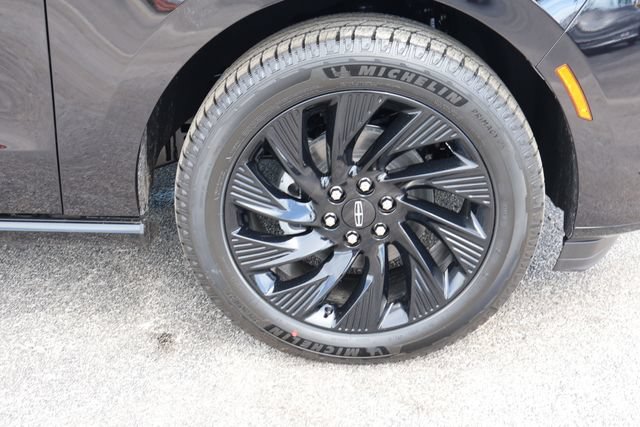 New 2027 Lincoln Navigator Reserve w/ Jet Appearance Package AWD/4WD image 9