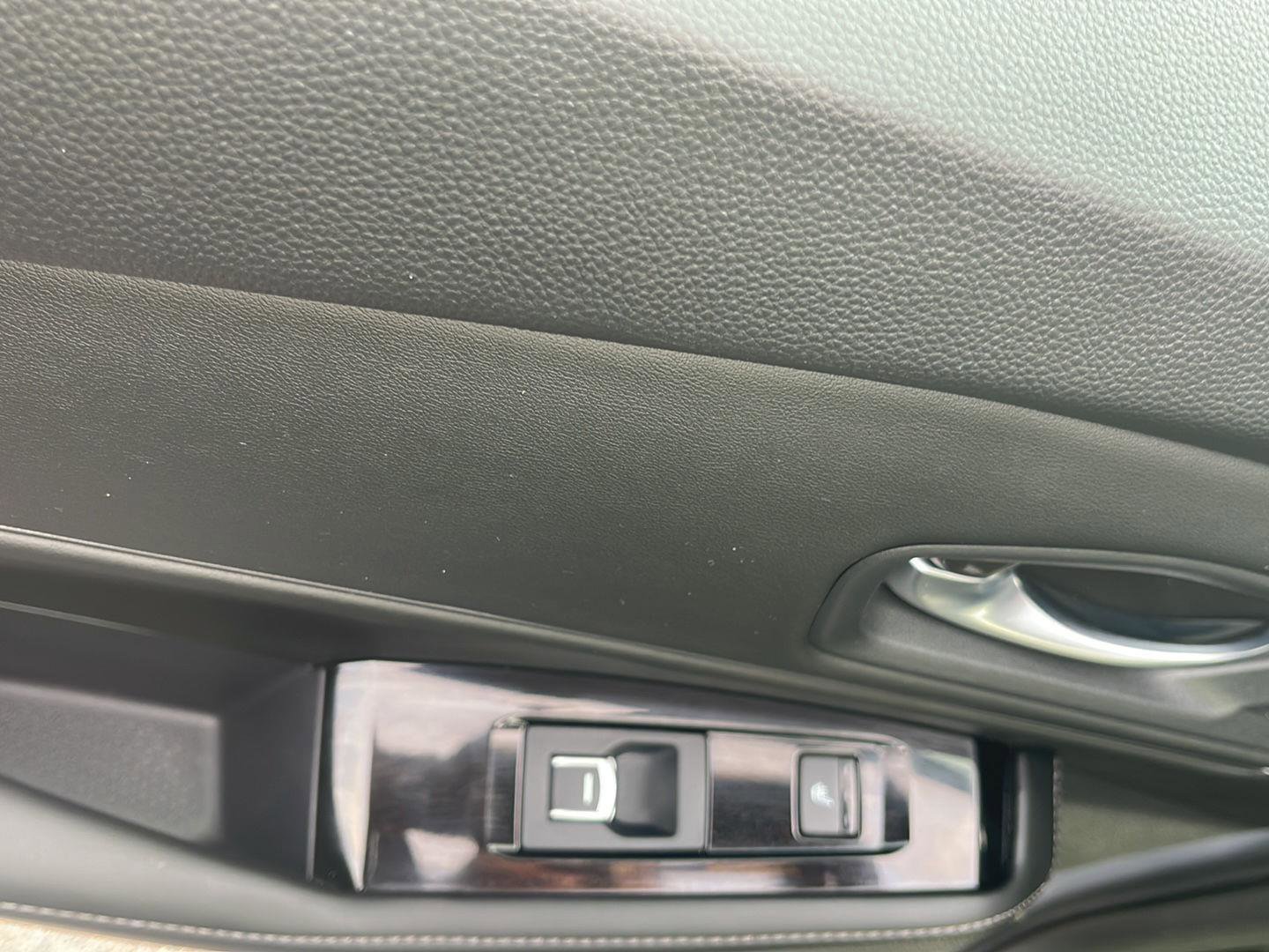 Used 2023 Honda Accord Touring image 13