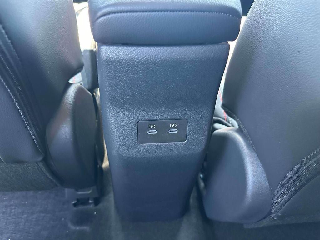 Used 2025 Nissan Kicks SR AWD/4WD image 12