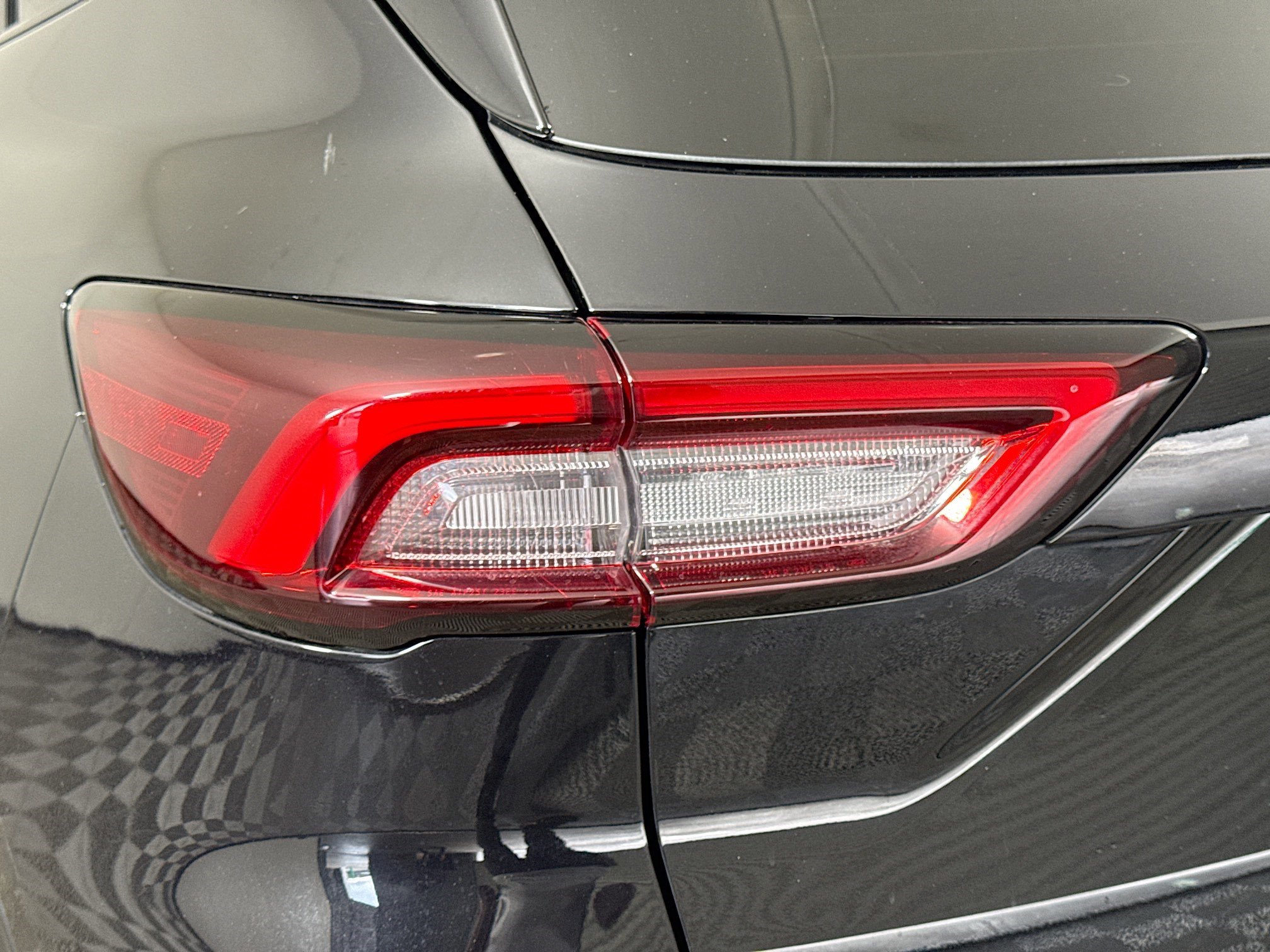 Used 2024 Ford Escape ST-Line image 36