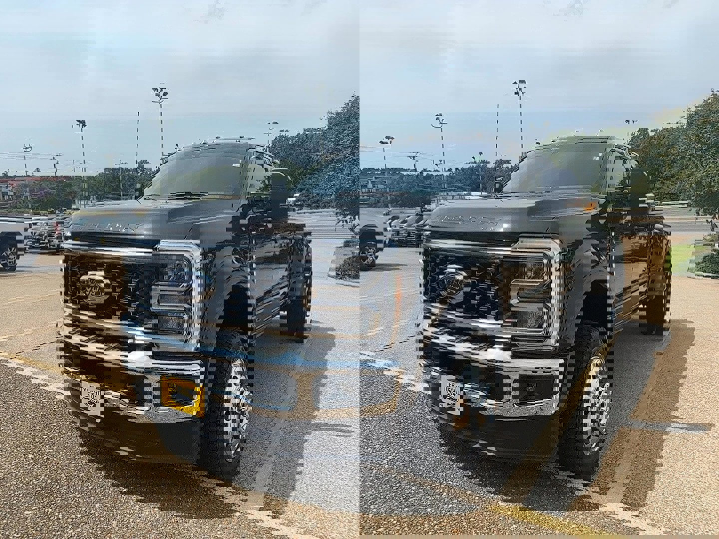 Used 2025 Ford F450 Lariat w/ Lariat Ultimate Package image 4