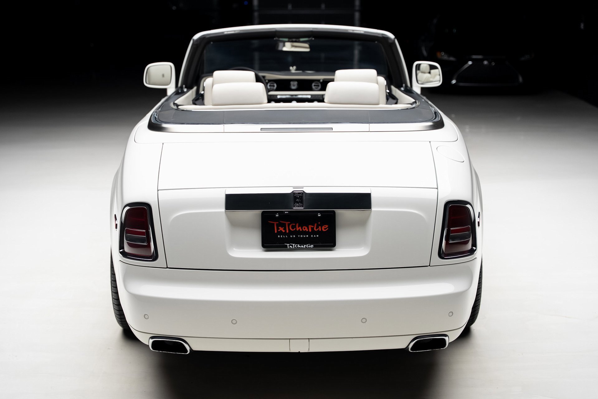 Used 2013 Rolls-Royce Phantom Drophead Coupe image 28