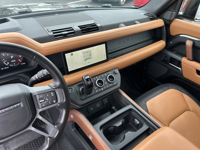 Used 2023 Land Rover Defender 90 X-Dynamic SE image 27