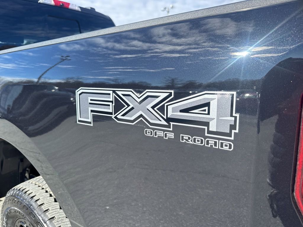 Used 2025 Ford F350 Lariat w/ Lariat Ultimate Package AWD/4WD image 34