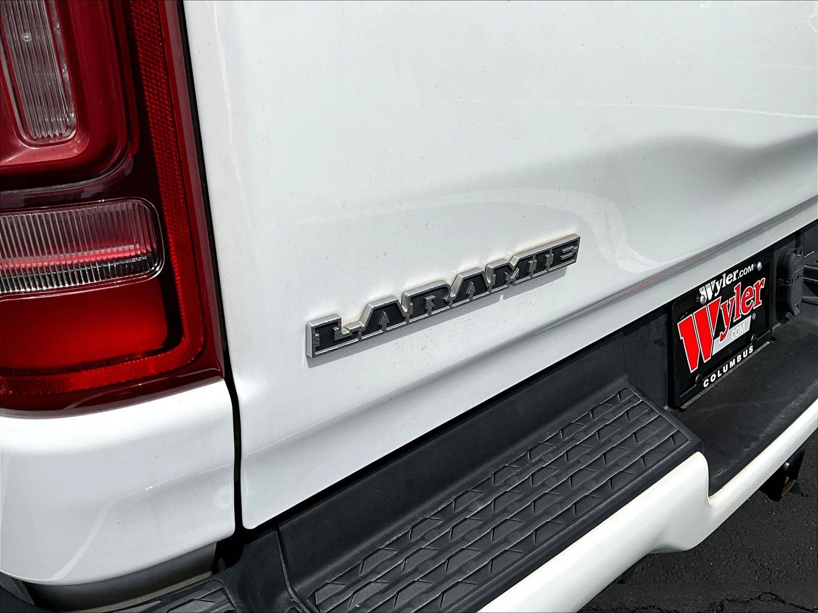 Used 2022 RAM 1500 Laramie w/ Sport Appearance Package AWD/4WD image 25