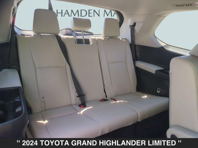 Used 2024 Toyota Grand Highlander AWD image 31