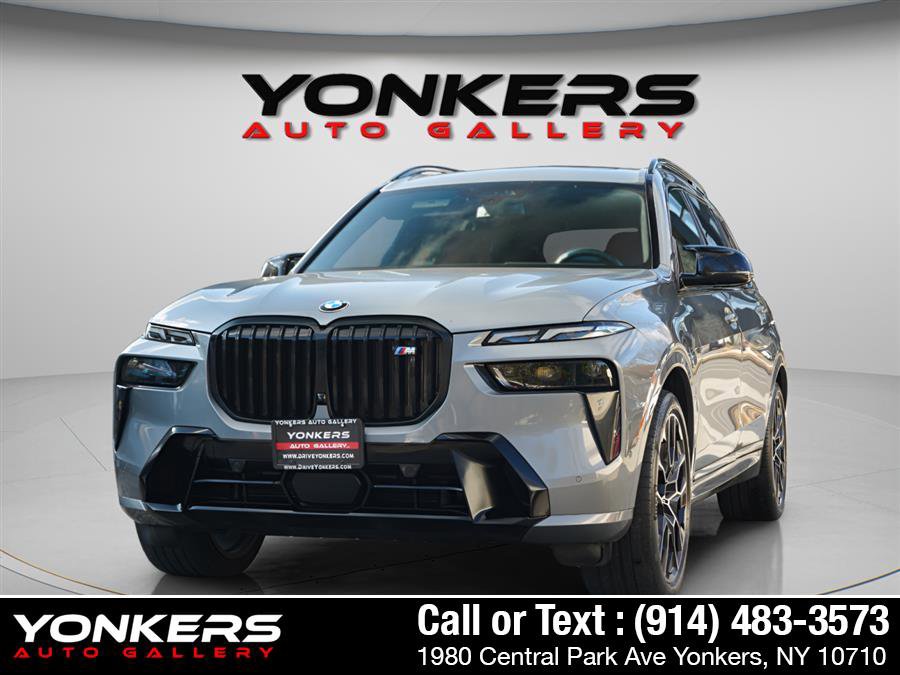 Used 2024 BMW X7 M60i w/ Executive Package image 19