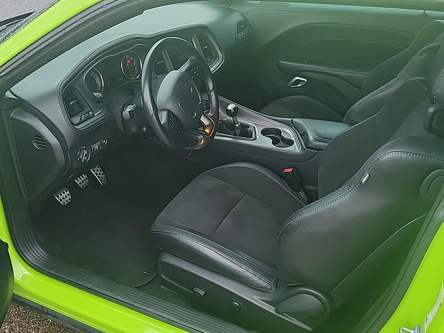 Used 2023 Dodge Challenger R/T w/ Plus Package RWD image 15
