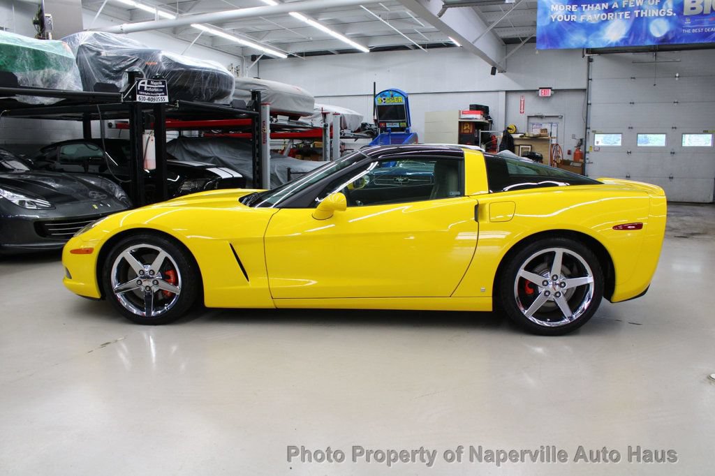 Used 2007 Chevrolet Corvette Coupe w/ Preferred Equipment Group RWD image 4