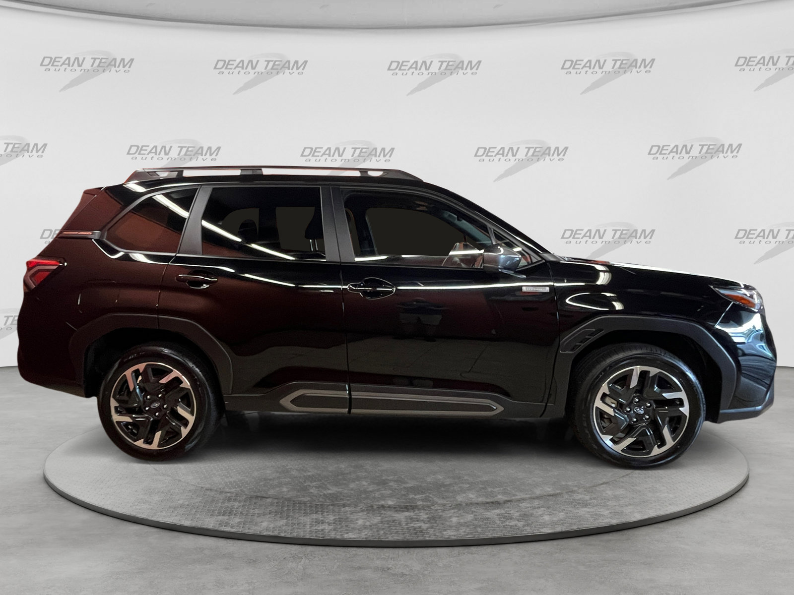 Certified 2025 Subaru Forester Limited AWD/4WD image 10