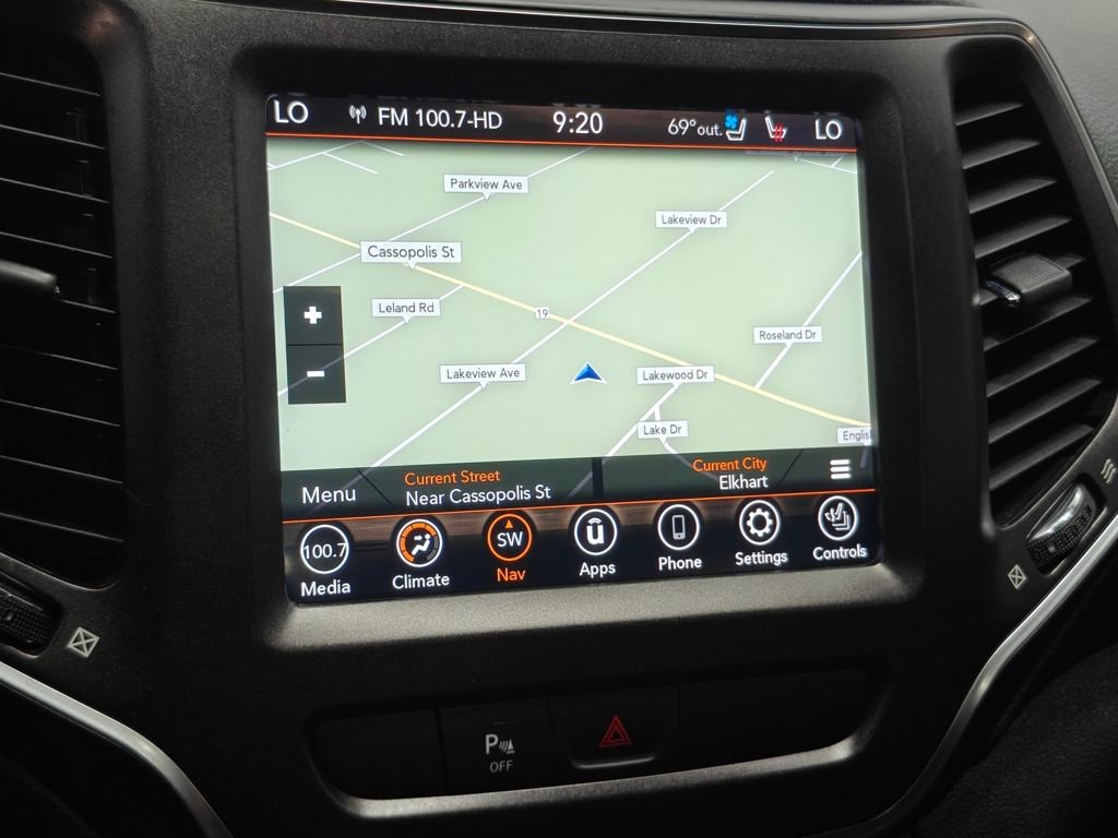 Used 2020 Jeep Cherokee Trailhawk image 6