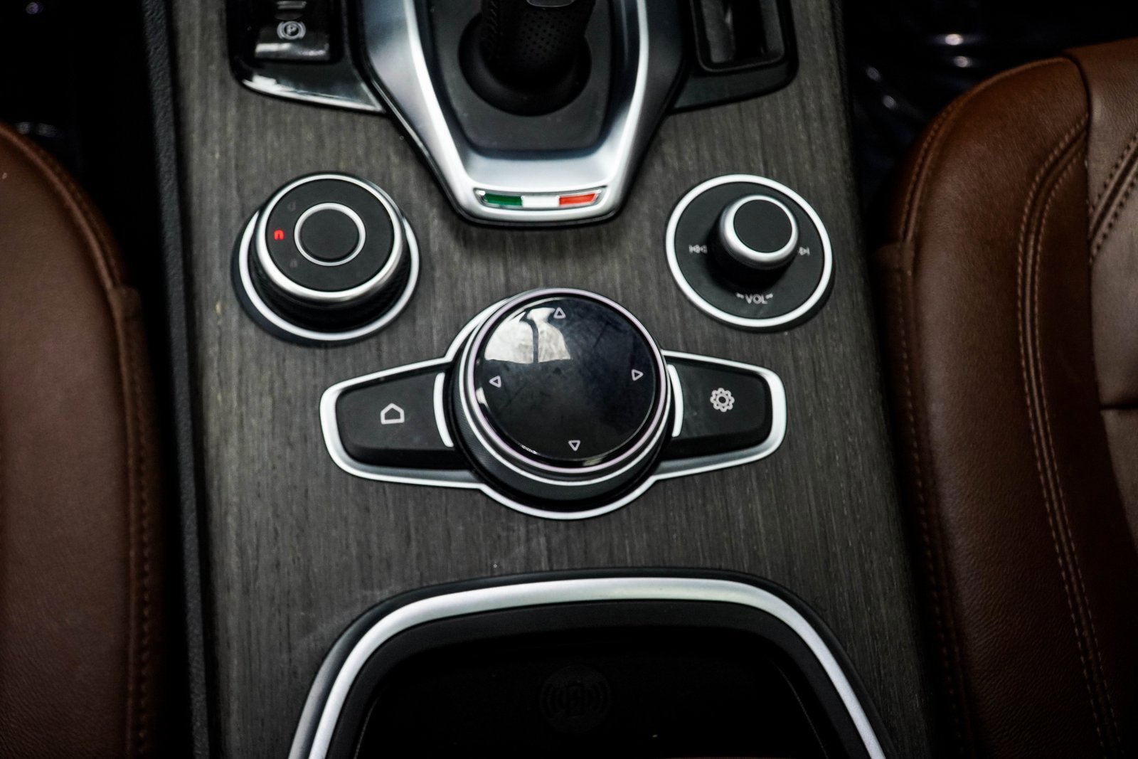 Used 2022 Alfa Romeo Stelvio Ti image 18