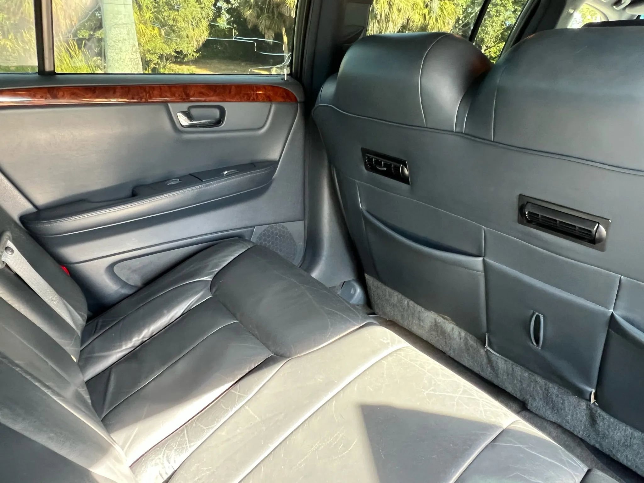 Used 2006 Cadillac DTS FWD image 49
