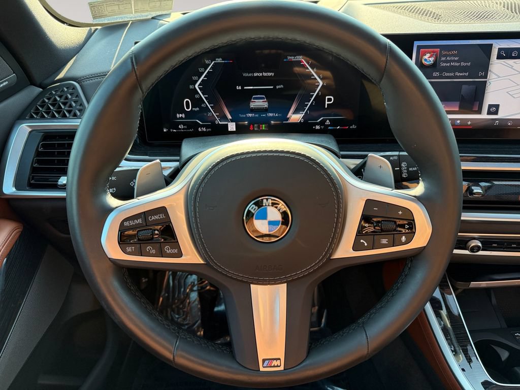 Used 2025 BMW X5 xDrive40i w/ M Sport Package AWD/4WD image 12