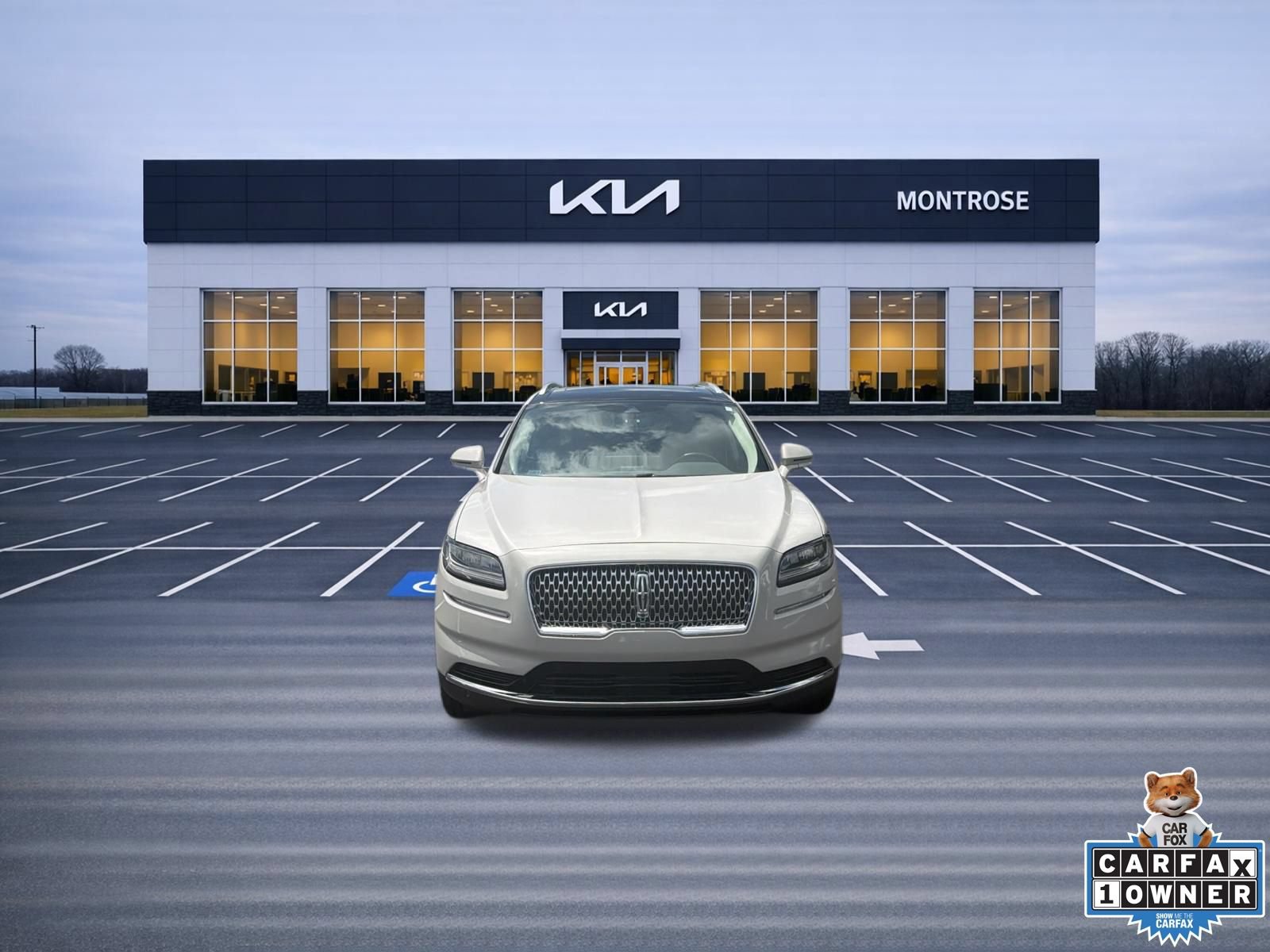 Used 2022 Lincoln Nautilus Reserve w/ Equipment Group 201A AWD/4WD image 2