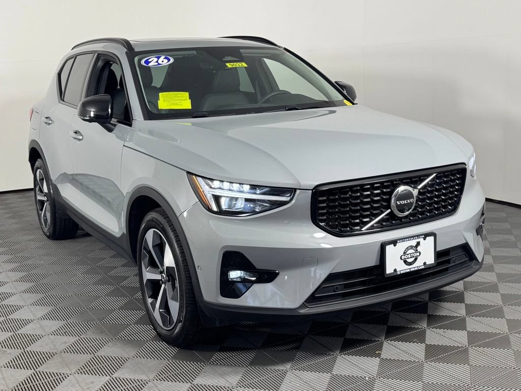 Certified 2026 Volvo XC40 B5 Plus AWD/4WD image 3