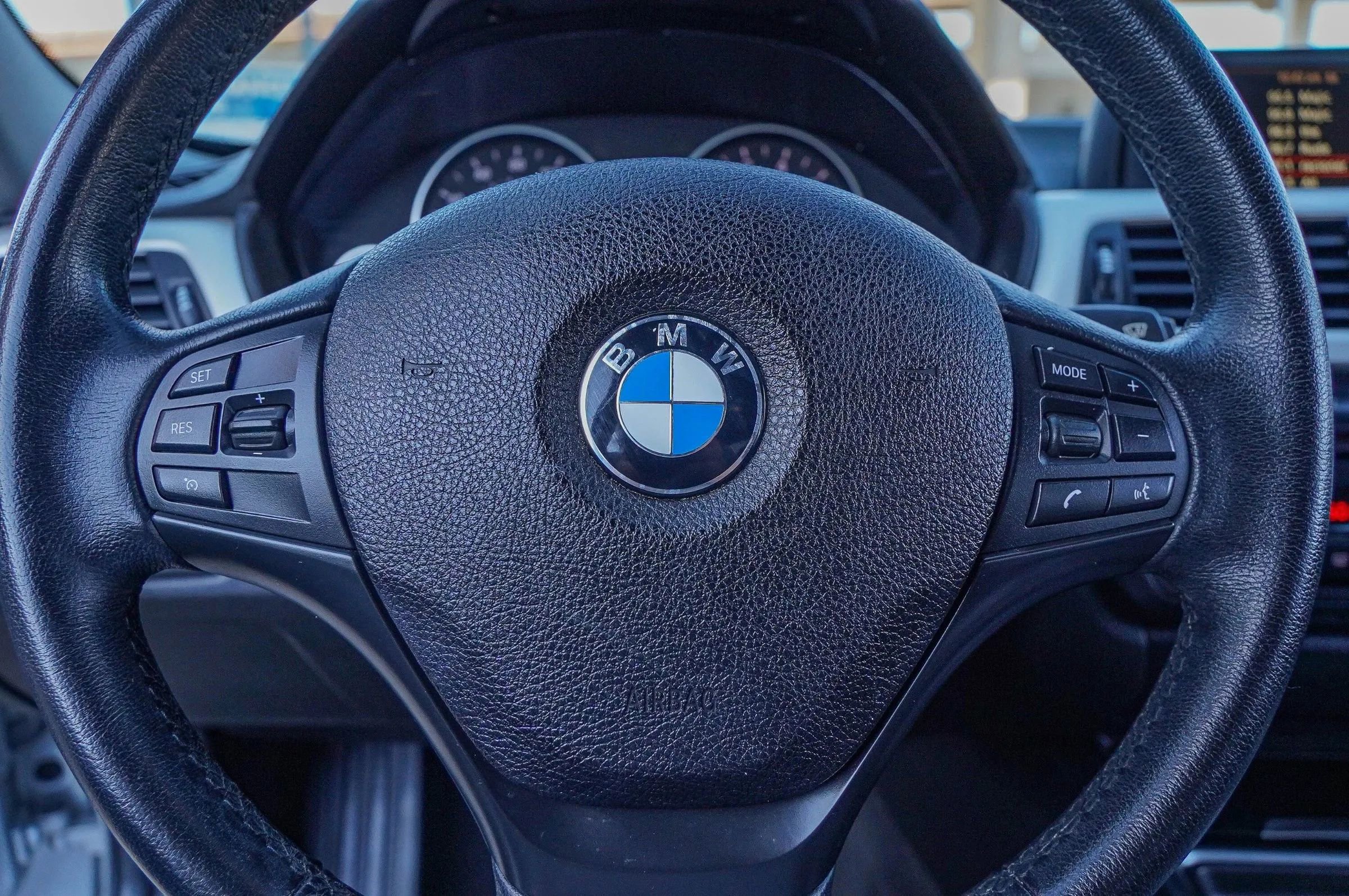Used 2014 BMW 320i Sedan RWD image 26