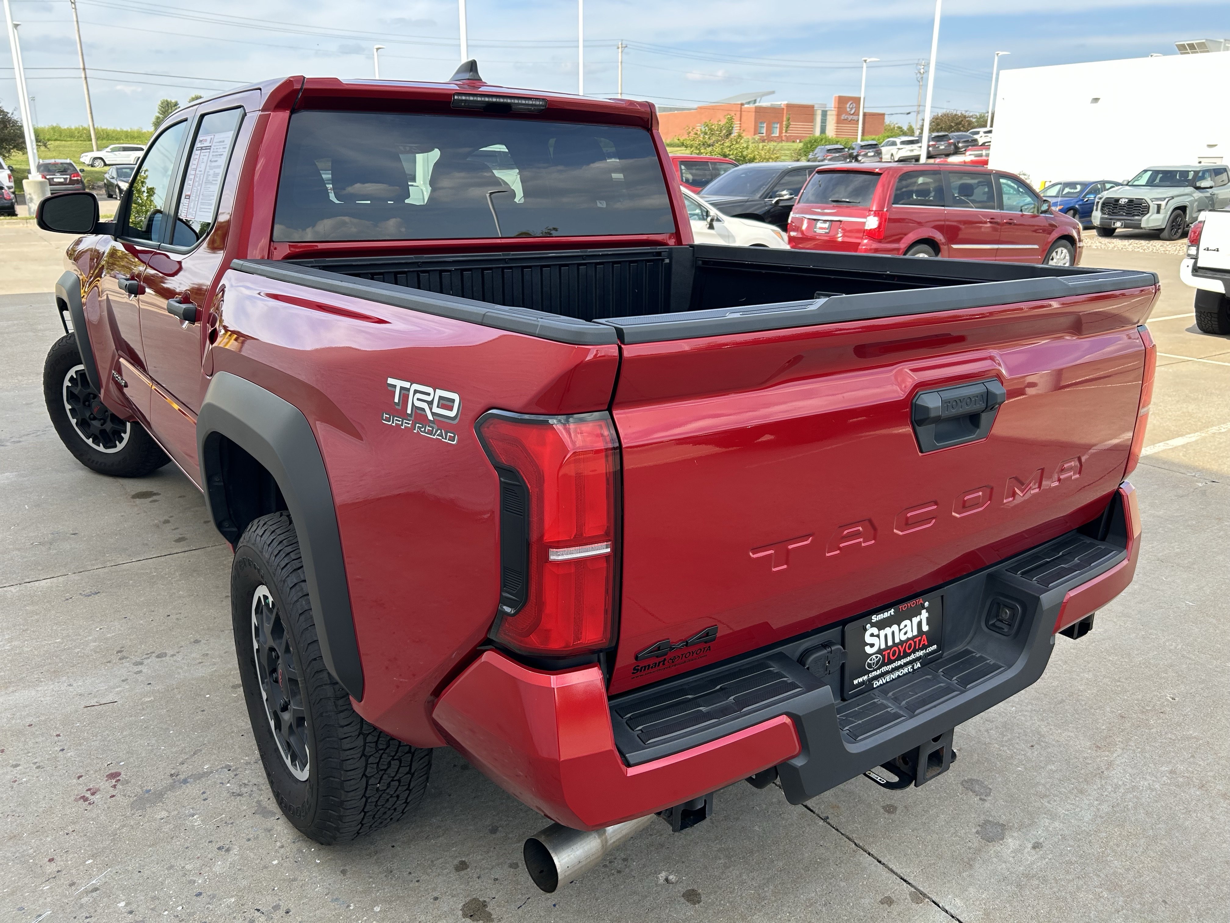 Used 2024 Toyota Tacoma TRD Off-Road AWD/4WD image 4