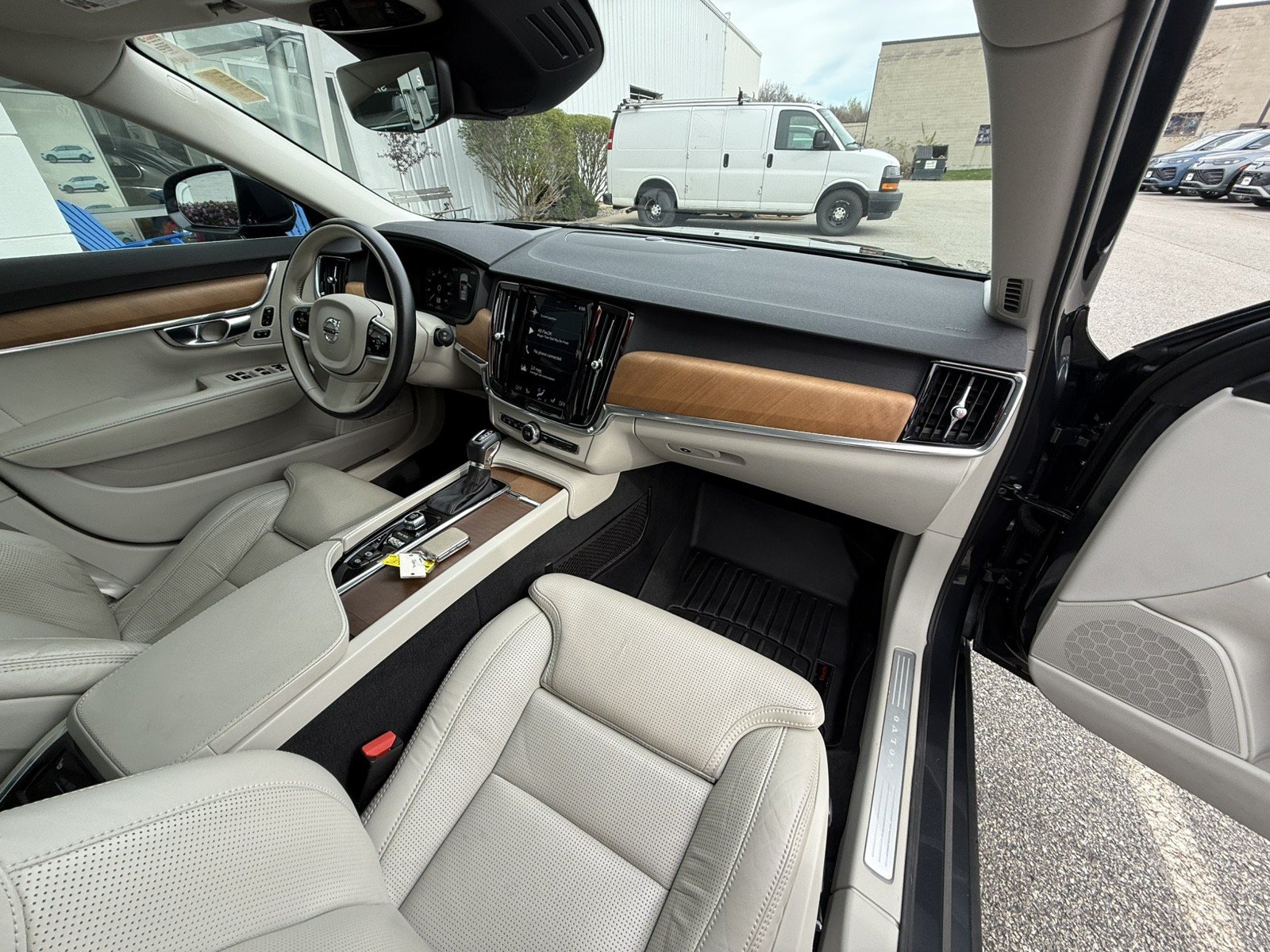 Used 2018 Volvo V90 T5 Inscription FWD image 24