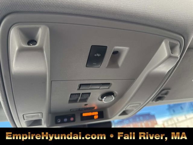 Used 2020 Cadillac Escalade Luxury w/ LPO, Radiant Package image 27